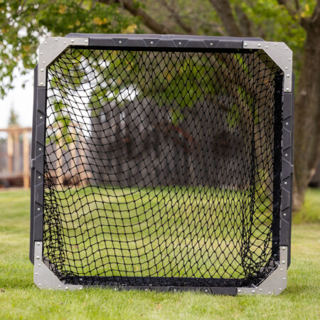 HayBoss Small Square Ring Feeder with black net system. Lightweight, UV-resistant hay feeder with aluminum reinforcement designed to reduce waste and simplify feeding for horses, goats, and sheep.